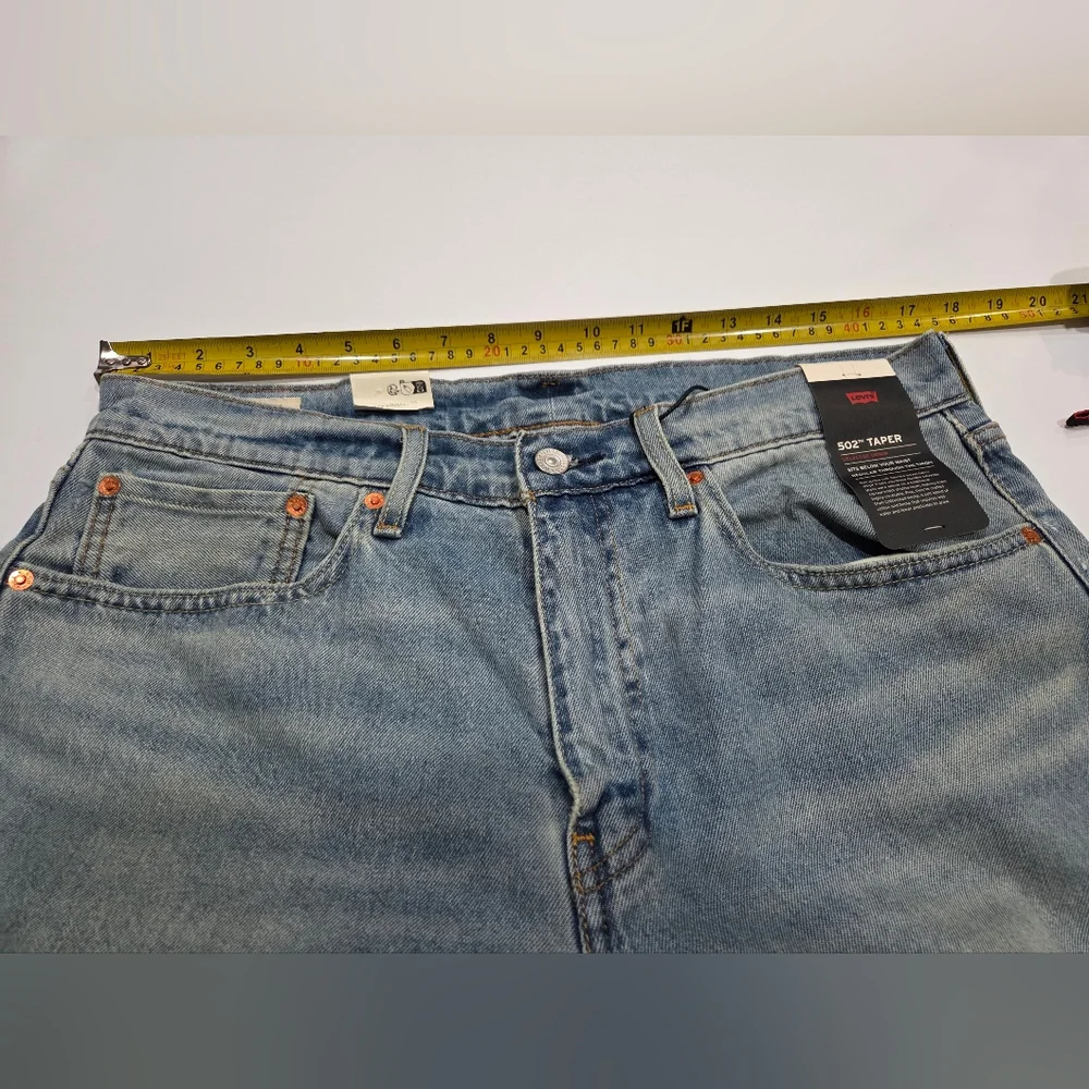 NWT Levi's 502  Classic Light Blue Straight Jeans sz.34×34